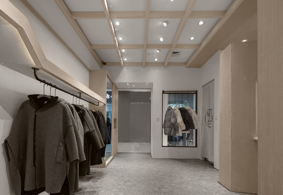 廣州店鋪設(shè)計公司初?白 服裝店鋪裝修設(shè)計案例 廣州店鋪設(shè)計公司初?白 服裝店鋪裝修設(shè)計案例