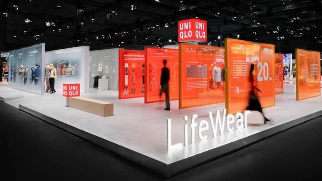 杭州展會(huì)設(shè)計(jì)搭建公司領(lǐng)你看2023進(jìn)博會(huì)最具有創(chuàng)意00家企業(yè)展臺(tái)（優(yōu)衣庫(kù)展臺(tái)）3